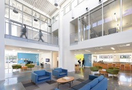 The student center component
of the facility was
designed to be a welcoming,
educational, fun and safe
environment.