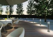 Midipole outdoor bollard luminaire

Ercowww.erco.com

21 1/2- or 31 1/2-inch-high models with cross-shaped profile - Available with LED or metal halide lamps up to 35 watts - Flood lens directs light - Dark-sky compliant - Applications include pathways, drives, and entrances
