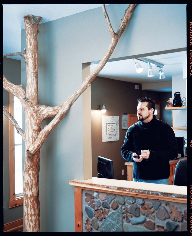 Name : Larry Fredlund, Assoc. AIA

Background: Obtained a B.Arch. from North Dakota State University. Keeps a sketchbook to jot down ideas and considers himself an AutoCAD expert -"I can fly with the best of them." Until now, was never unemployed during a 15-year career.

Plans: Has interviewed for sales and owner's rep positions and is lining up side jobs. "There are no openings for doing what I've been doing," he says.