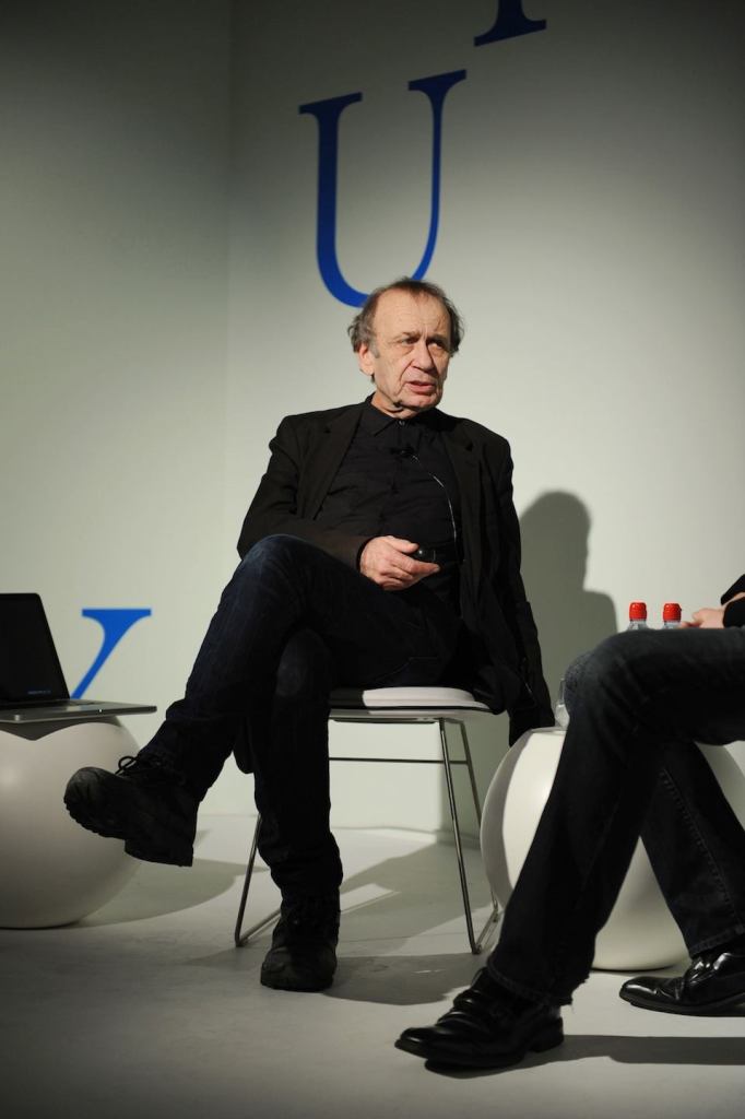 Vito Acconci speaking at a Design Pioneer Talk at Design Miami, where he was named designer of the year.