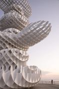 Pier Sculpture, Lazika