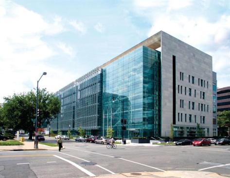 Architect+HOK+worked+with+associate+architects+Baker+Cooper+and+H.L.+Walker+%26+Associates+to+design+a+high-performance+facility+that+would+visually+distinguish+itself+from+other+sustainable+commercial+buildings+in+the+District.