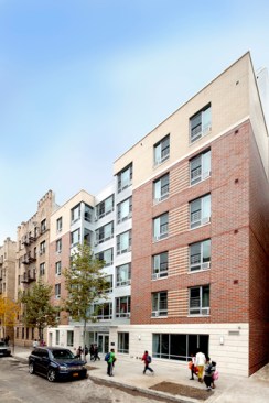Exterior+view+on+Anderson+Avenue