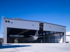 Bob+Hope+Airport+-+Hangar+25+