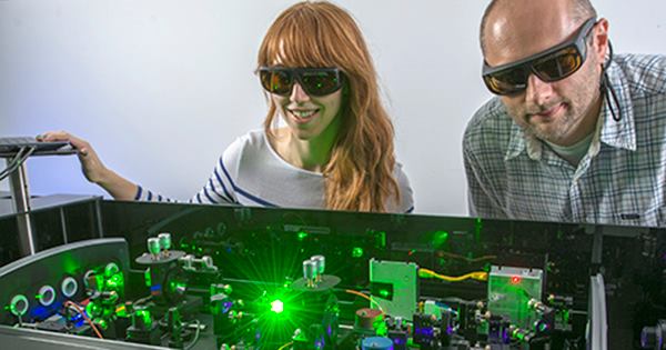 Washington University in St. Louis scientists demonstrate a new solar-absorption protein ring.