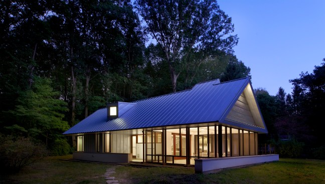 Harbert+Cottage%2c+by+Searl+Lamaster+Howe+Architects