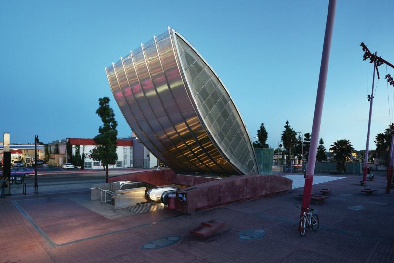 The Los Angeles Metro station at Santa 
Monica and Vermont, designed by Mehrdad Yazdani, Assoc. AIA, then with 
Ellerbe Becket (now the design principal of CannonDesign’s Yazdani 
Studio) features a dramatic canopy that draws rail-riders into the 
subterranean station.