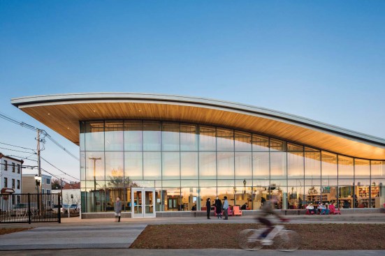 Boston+Public+Library%2c+East+Boston+Branch%2c+William+Rawn+Associates%2c+Architects%2c+Boston