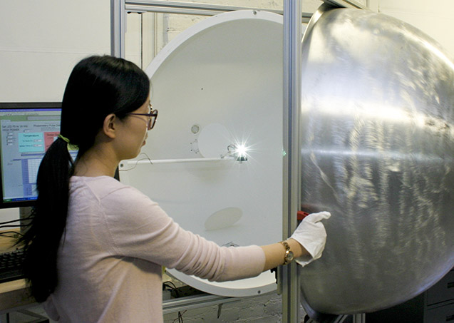 A workshop participant in the LRC photometry lab.