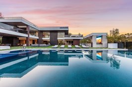 Los Angeles modern design home for resort style living.