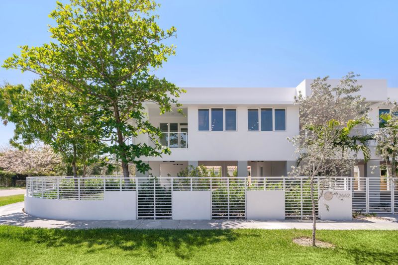 Caplow Manzano, a Miami-based architect-developer, has finished the first WELL Residence in the world, achieving certification for its new single family house in Miami from the International WELL Building Institute (IWBI).
