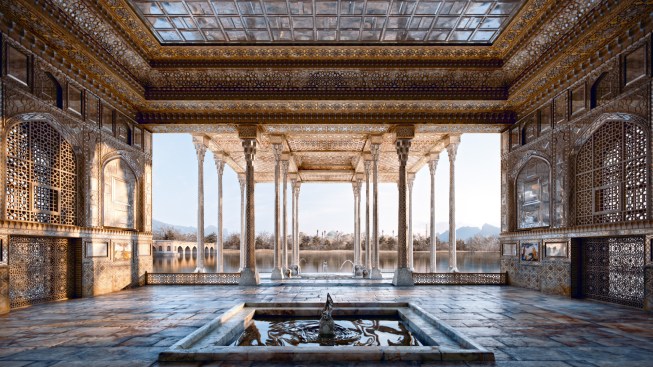 Interior render of Ayine Khaneh pavilion and Joubi bridge