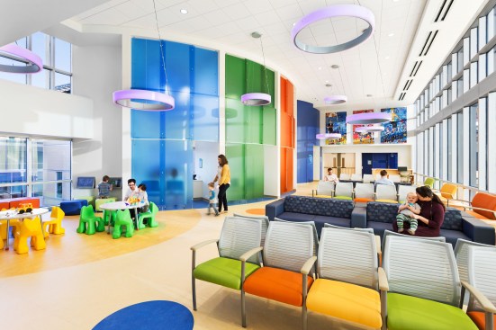 Common areas at East Tennessee Children’s Hospital allow families to spend quality time with each other, while remaining close to the neonatal patient. 