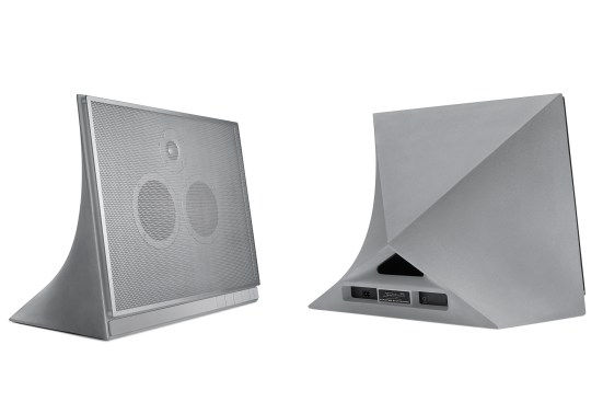 MA770 Wireless Speaker (front and back)