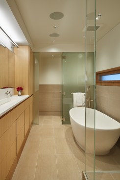 Dunn Floating Home - Seattle, Washington.Image license: Vandeventer + Carlander Architects© Copyright 2016 Benjamin Benschneider All Rights Reserved. Usage may be arranged by contacting Benjamin Benschneider Photography. Email: bbenschneider@comcast.net or phone: 206-789-5973.