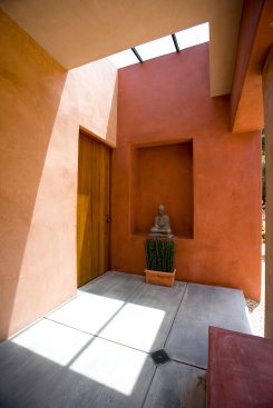 Mandeville Canyon modern home covered patio terrace