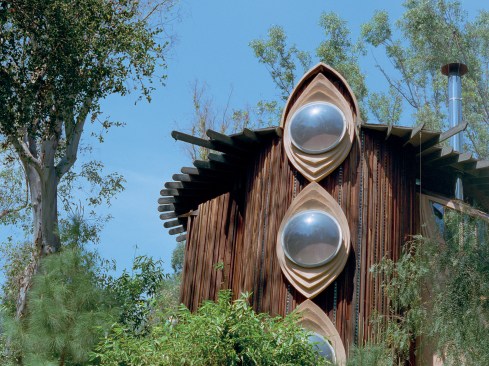 Heinz Emigholz, still from "Goff in the Desert" ("Goff in der Wüste"), 2002–03. From the 2019 Graham Foundation Organizational Grant to Haus der Kulturen der Welt for the publication "Counter Gravity: The Architecture Films of Heinz Emigholz"