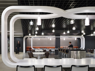 2.%09Terminal+5%e2%80%99s+transformation+and+expansion+was+designed+by+Epstein%2c+using+ROCKFON%e2%80%99s+ceiling+systems+to+continue+the+Modern%2c+clean+aesthetic+established+by+Perkins%2bWill.