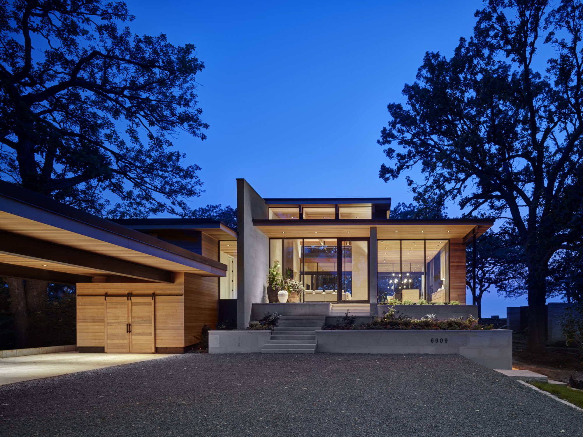 Robert J. Neylan Architects Ltd.