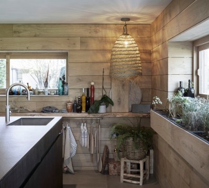 Island Cottage by Paul Cashin Architects