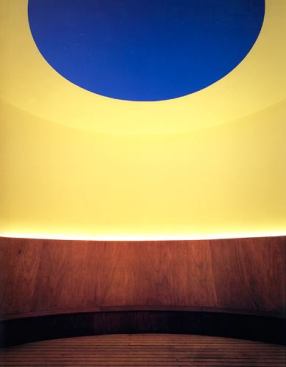 Light Reign, 2003&nbsp;&nbsp;  Daylight and LED light&nbsp;&nbsp;  Site-specific installation, Henry Art Gallery, University of Washington, Seattle&nbsp;&nbsp; &copy;&nbsp;James Turrell