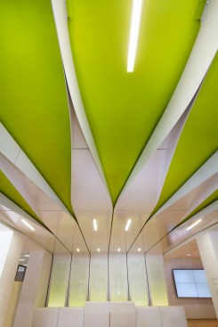 Twisting Sculptural Planes of Marquee