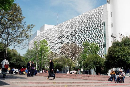 Elegant Embellishments' pollution-cleaning&nbsp; fa&ccedil;ade at the&nbsp; Manuel Gea Gonzalez Hospital, in Mexico City, spans nearly 27,000 square feet.
