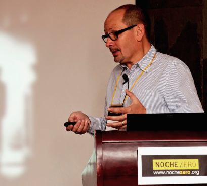 Lighting designer Mark Major speaking at Noche Zero.