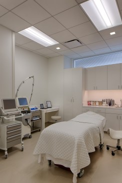 1272 / 4208 RICHMOND AVE. / DR. PAUL VITENAS