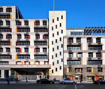 2013 AIA Housing Awards / Multifamily Housing / Via Verde - The Green Way, Bronx, New York / Dattner Architects and Grimshaw Architects