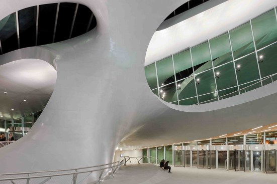 11/18/2015: Transfer Hall of the newly opened Arnhem Central Station