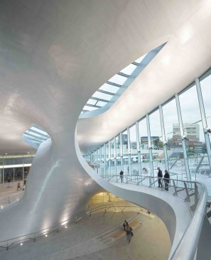 11/18/2015: Transfer Hall of the newly opened Arnhem Central Station