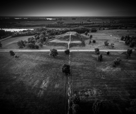 "Monk’s Mound" (Collinsville, Ill.)