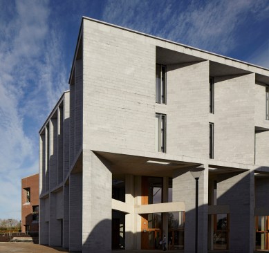 University+of+Limerick+exterior.