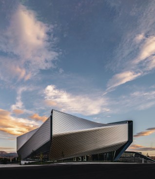 U.S. Olympic & Paralympic Museum, Colorado Springs, Colorado, 2020. View from southeast. Photo credit: Jason O’Rear (fig. 4, page 299) Architecture