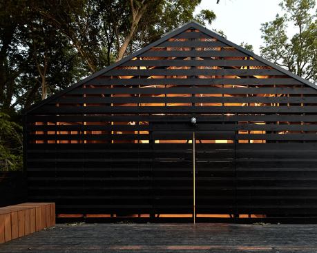 Exterior%2c+night.