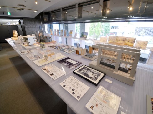 EXHIBITION2