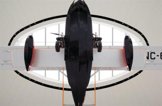 Carna?ba aircraft from below