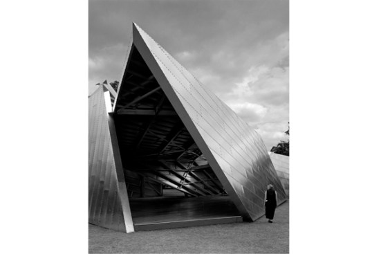 Serpentine+Gallery+Pavilion+2001+-+%22Eighteen+Turns%22+-+Designed+by+Daniel+Libeskind+with+Arup