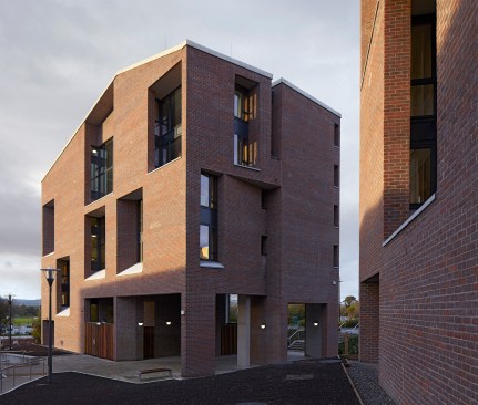University+of+Limerick+exterior.