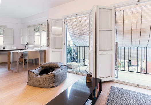 LIVINGROOM