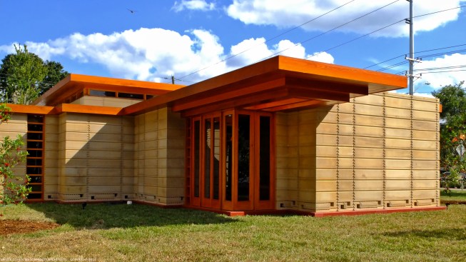 West+bedroom+cantilevered+roof