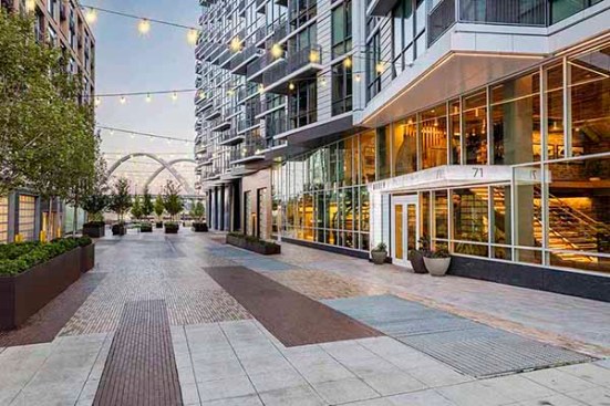 Laneway access to the river