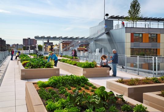 2013 AIA Housing Awards / Multifamily Housing / Via Verde - The Green Way, Bronx, New York / Dattner Architects and Grimshaw Architects