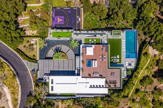 Modern hillside luxury estate in Los Angeles.