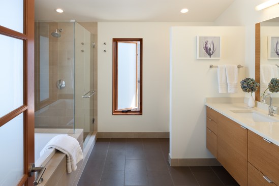 Greenlake Residence bathroom