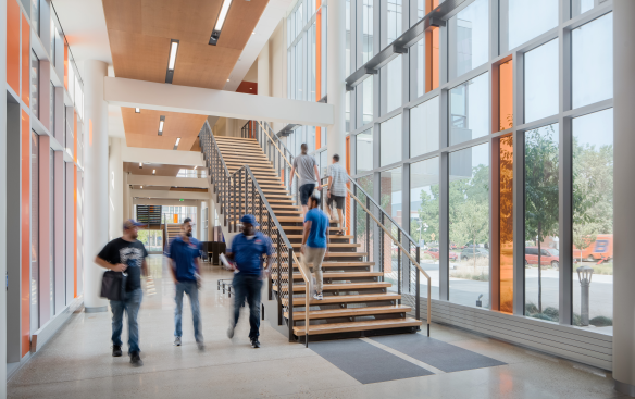 2-story gallery space connects the Classrooms with the Lab side of the building