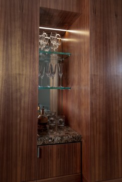 Custom Bar