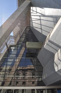 Detail of the San Francisco Federal Building, by Morphosis Architects.
