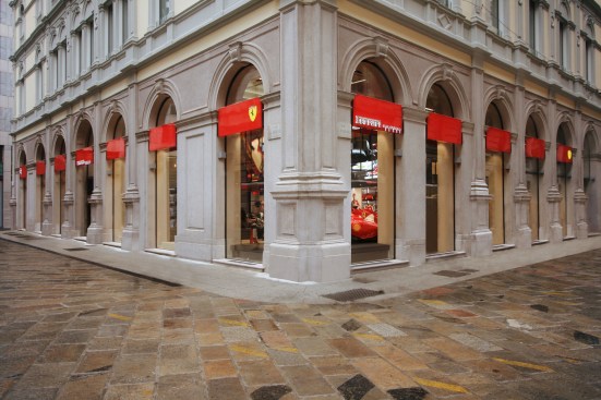 FERRARI STORE MILAN, DESIGN MASSIMO IOSA GHINI